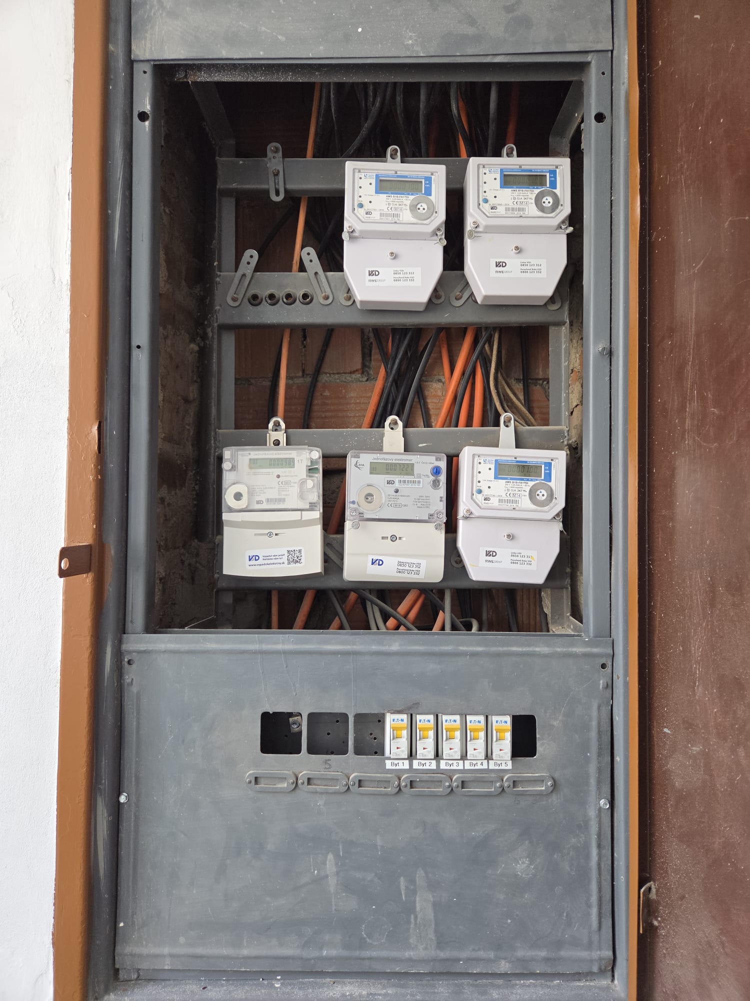 Výpadok elektriny v byte či dome